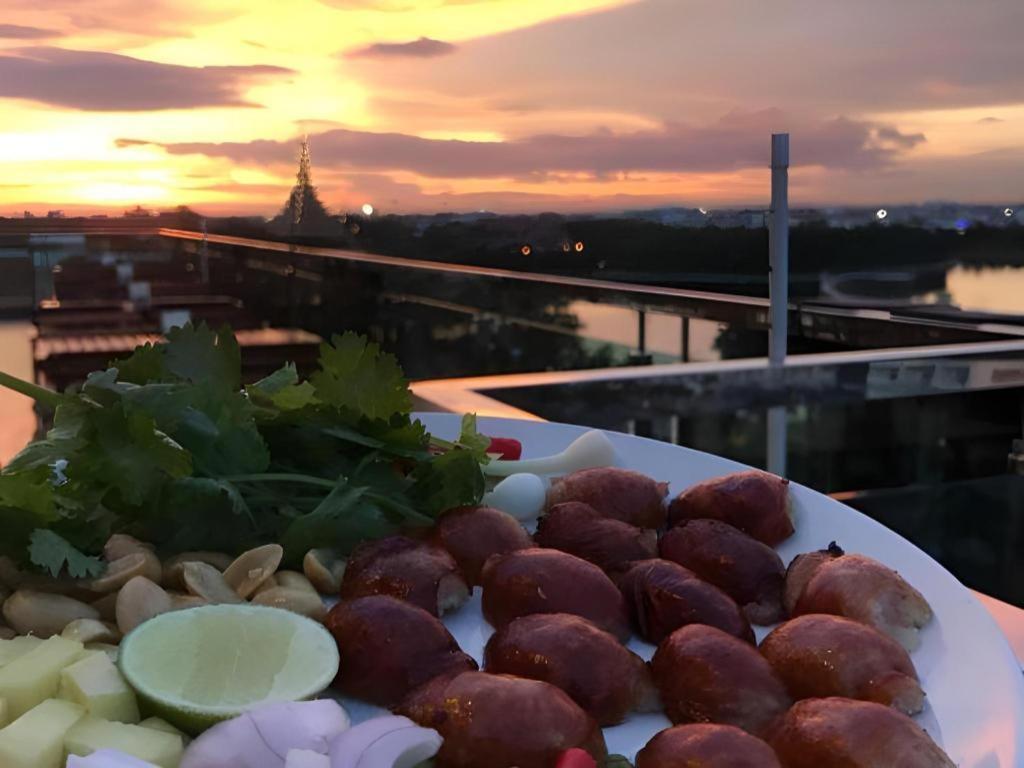 Ingtara Hotel Khon Kaen Exterior foto